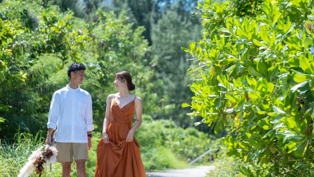 沖縄の森の中のフォトウェディング(グリーン)