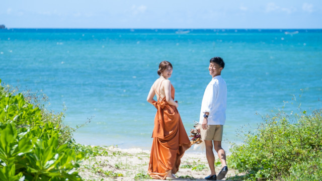 沖縄県恩納村のフォトウェディング(ビーチフォト)