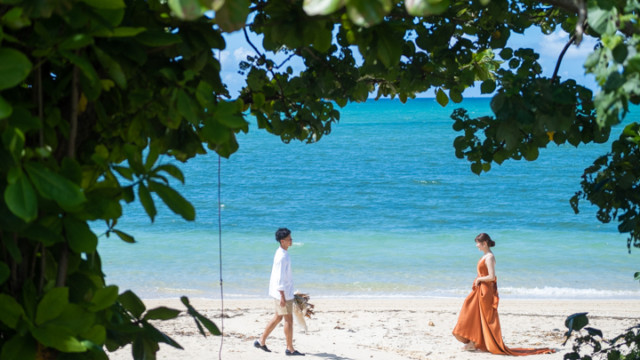 沖縄県恩納村のフォトウェディング(ビーチフォト)