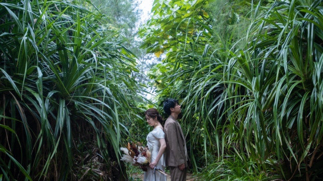 沖縄の森の中のフォトウェディング(グリーン)