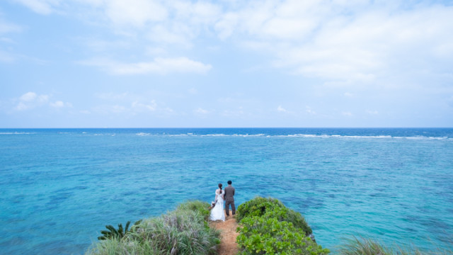 沖縄県恩納村のフォトウェディング(ビーチフォト)