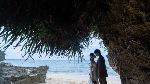 沖縄県恩納村のフォトウェディング(ビーチフォト)