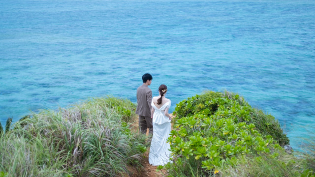 沖縄県恩納村のフォトウェディング(ビーチフォト)
