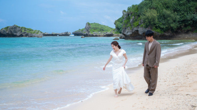 沖縄県恩納村のフォトウェディング(ビーチフォト)