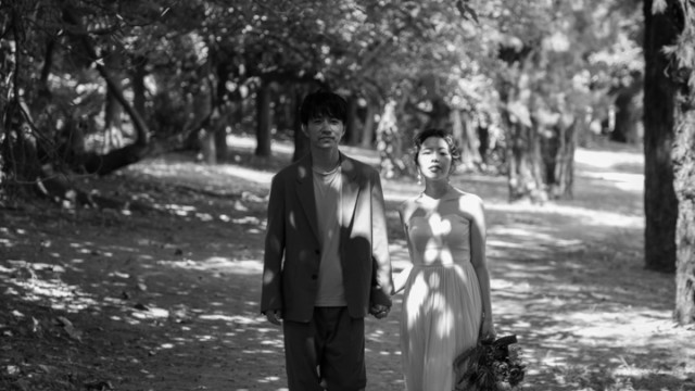 沖縄の森の中のフォトウェディング(グリーン)