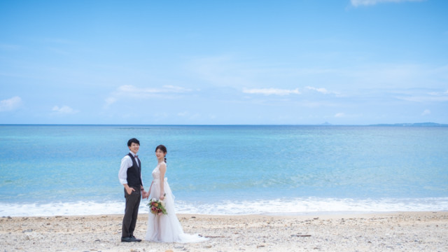 沖縄フォトウェディング(恩納村でのビーチフォト)
