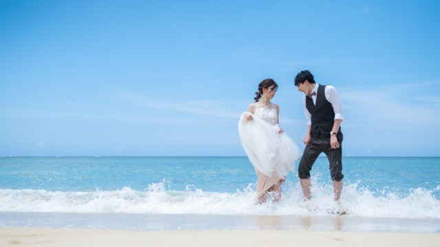 沖縄フォトウェディング(恩納村でのビーチフォト)