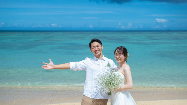 沖縄県恩納村のフォトウェディング(ビーチフォト)