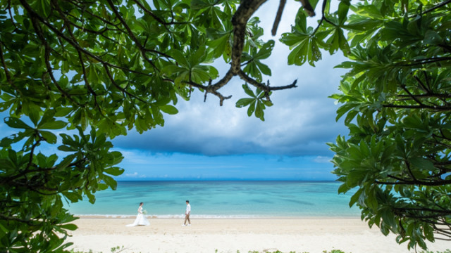沖縄県恩納村のフォトウェディング(ビーチフォト)