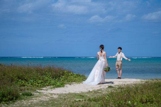 沖縄フォトウェディング(仲泊海岸)