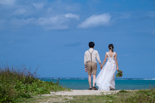 沖縄フォトウェディング(仲泊海岸)