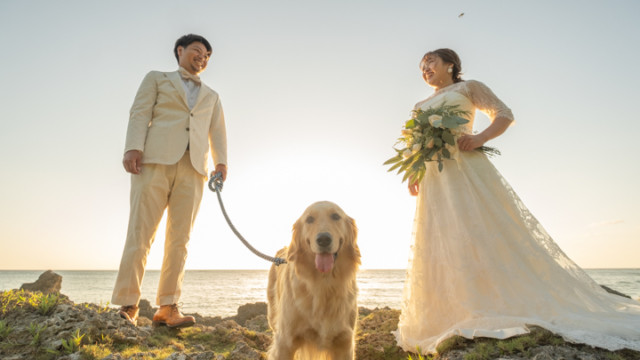 沖縄フォトウェディングのビーチフォト(サンセットイメージ)