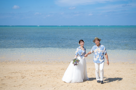 沖縄フォトウェディング(仲泊ビーチ)