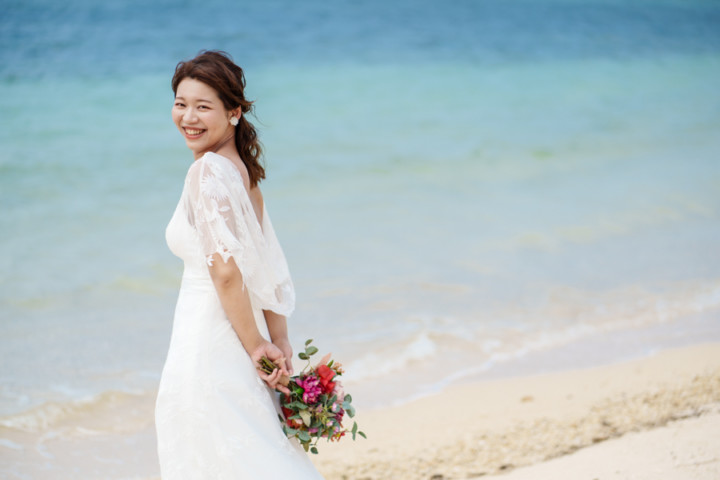沖縄フォトウェディング(仲泊ビーチ)