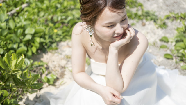 沖縄フォトウェディング(ビーチ)(ウェディングドレス)