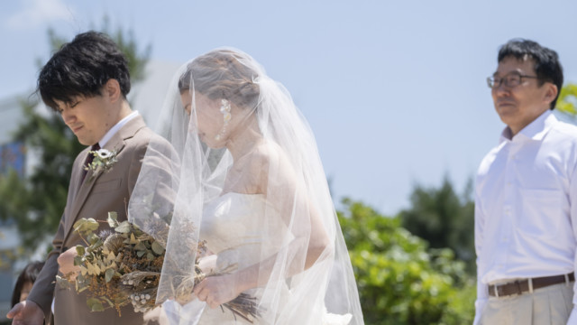 沖縄フォトウェディング(ビーチ挙式)(ウェディングドレス)