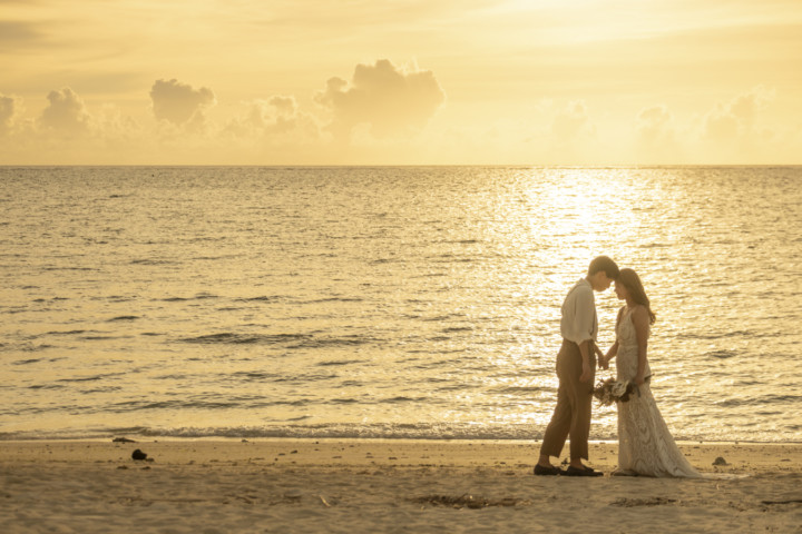 沖縄フォトウェディングサンセット撮影